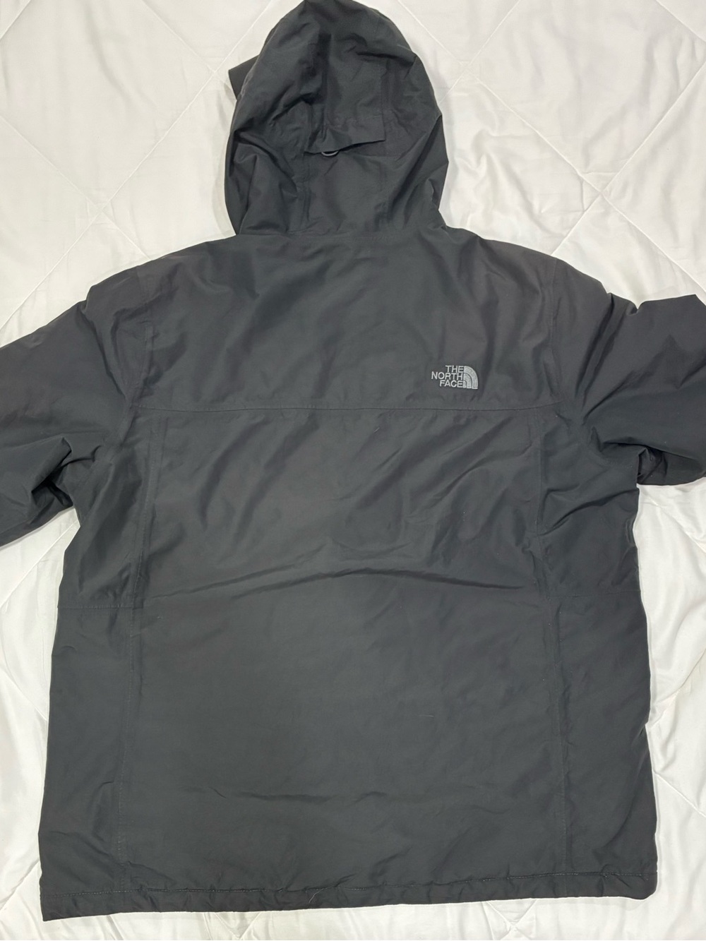 The North Face Men’s Black Waterproof Hooded Jacket - Picture 7 of 7